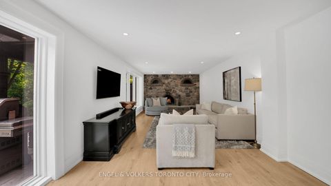 Photo 33 at 15 Silvergrove Road, Windfields, Toronto