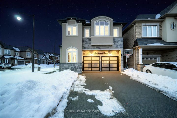 Photo 2 at 13 Masken Circle, Northwest Brampton, Brampton