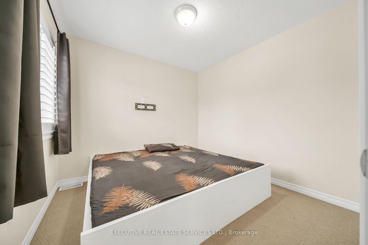 Photo 23 at 13 Masken Circle, Northwest Brampton, Brampton