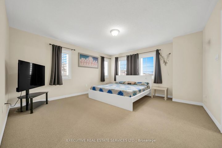 Photo 26 at 13 Masken Circle, Northwest Brampton, Brampton