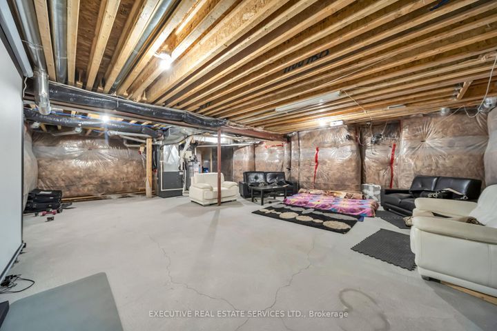 Photo 38 at 13 Masken Circle, Northwest Brampton, Brampton