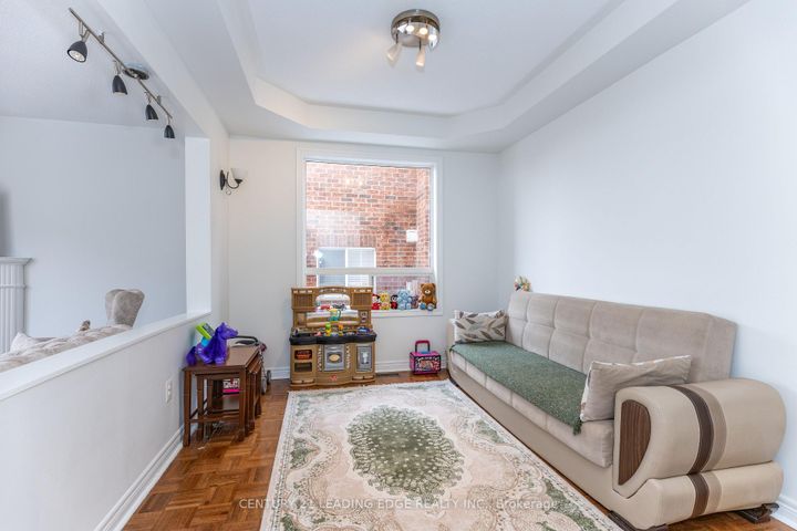 Photo 19 at 20 Bucksaw Drive, Vellore Village, Vaughan