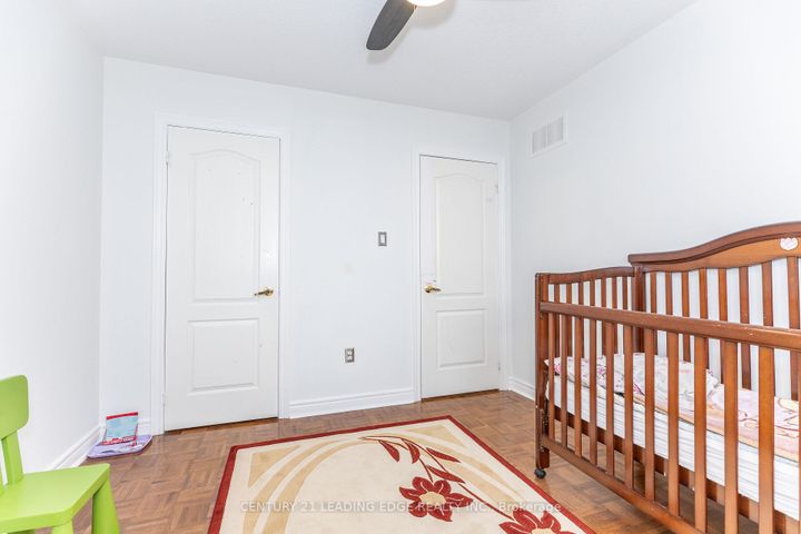 Photo 37 at 20 Bucksaw Drive, Vellore Village, Vaughan