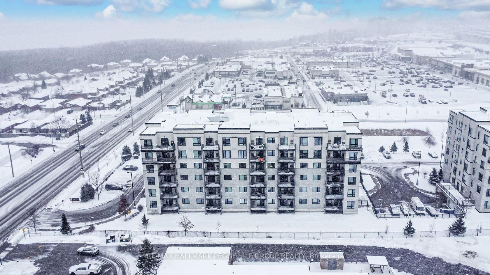 404 - 295 Cundles Road E, Little Lake, Barrie photo number 2