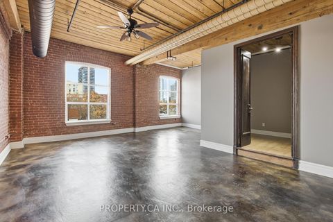 Photo 1 at 405 - 426 Queen Street E, Moss Park, Toronto