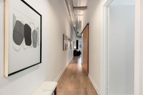 Photo 4 at 804 - 700 King Street, Niagara, Toronto