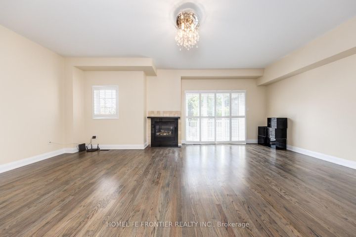 Photo 7 at 289 - 23 Observatory Lane, Observatory, Richmond Hill