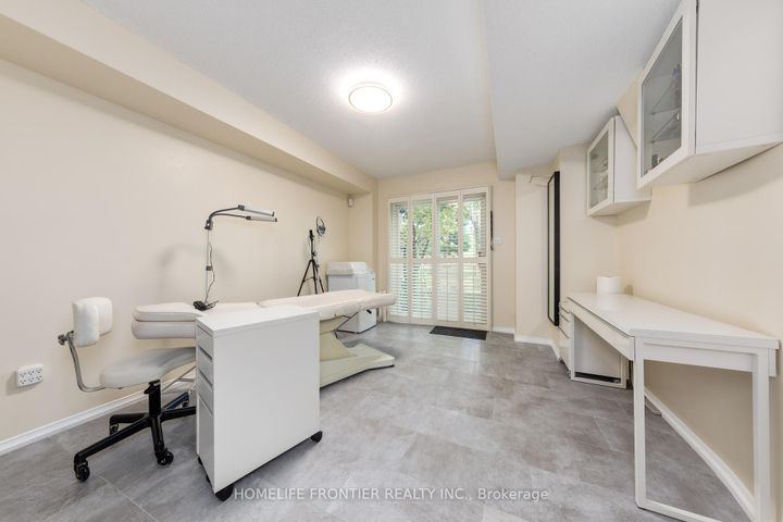 Photo 22 at 289 - 23 Observatory Lane, Observatory, Richmond Hill