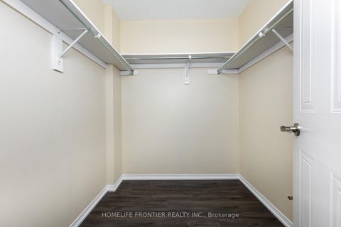 Photo 14 at 289 - 23 Observatory Lane, Observatory, Richmond Hill