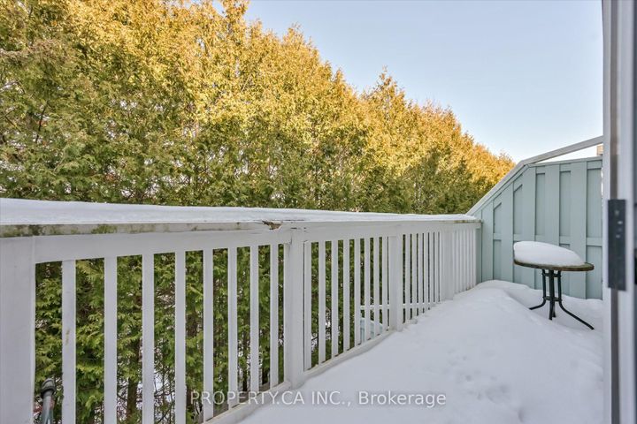 Photo 14 at 46 - 1051 On Bogart Circle, College Manor, Newmarket