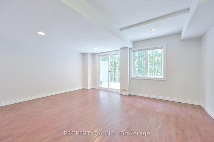 Photo 27 at 46 - 1051 On Bogart Circle, College Manor, Newmarket