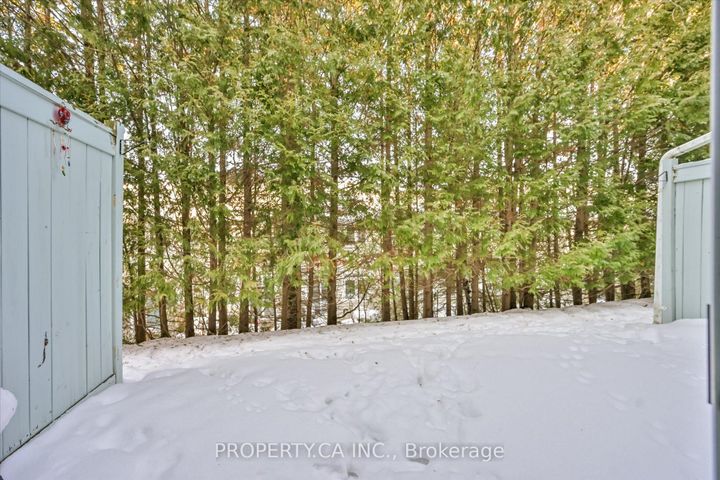 Photo 33 at 46 - 1051 On Bogart Circle, College Manor, Newmarket