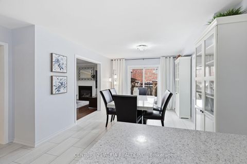 Photo 7 at 18 Abbott Avenue, Bayview Northeast, Aurora