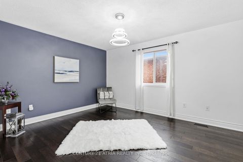 Photo 11 at 18 Abbott Avenue, Bayview Northeast, Aurora