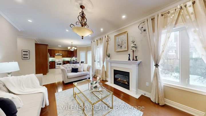 Photo 11 at 64 Cezanne Trail, Patterson, Vaughan