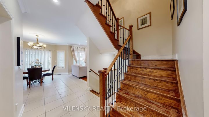Photo 22 at 64 Cezanne Trail, Patterson, Vaughan