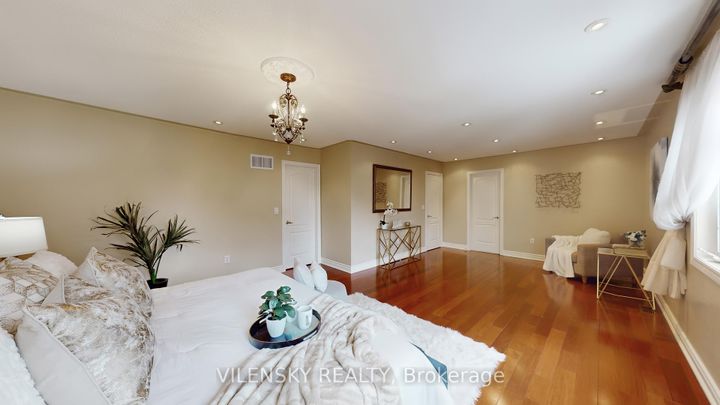 Photo 28 at 64 Cezanne Trail, Patterson, Vaughan