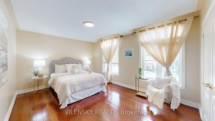 Photo 34 at 64 Cezanne Trail, Patterson, Vaughan