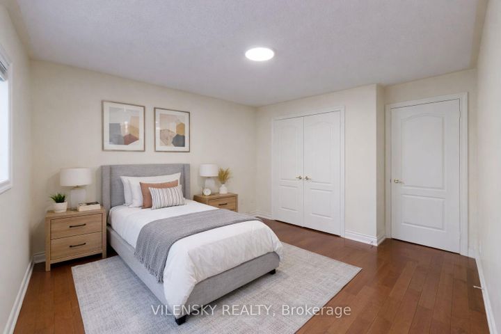 Photo 37 at 64 Cezanne Trail, Patterson, Vaughan