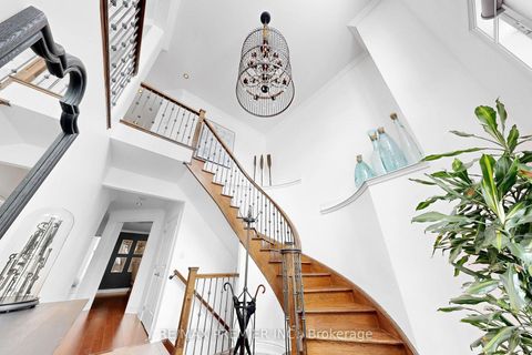 Photo 2 at 176 Headwind Boulevard, Vellore Village, Vaughan