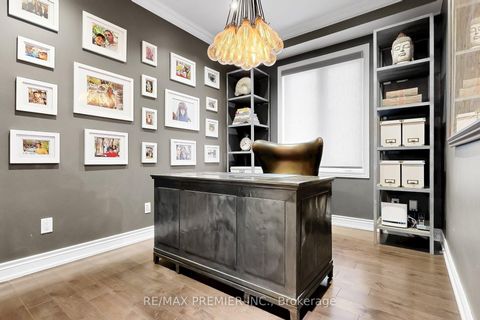 Photo 7 at 176 Headwind Boulevard, Vellore Village, Vaughan