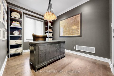 Photo 8 at 176 Headwind Boulevard, Vellore Village, Vaughan