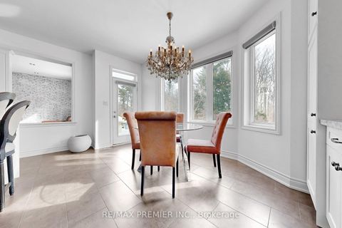 Photo 12 at 176 Headwind Boulevard, Vellore Village, Vaughan