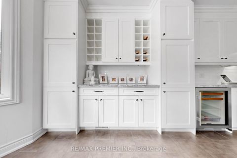 Photo 14 at 176 Headwind Boulevard, Vellore Village, Vaughan