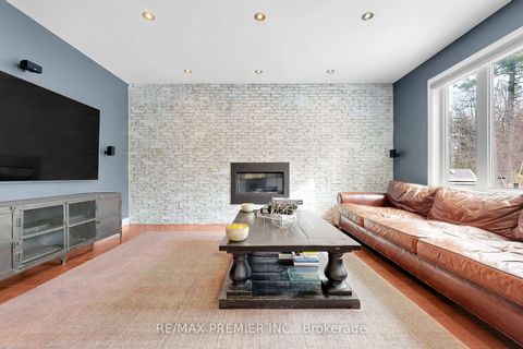 Photo 15 at 176 Headwind Boulevard, Vellore Village, Vaughan