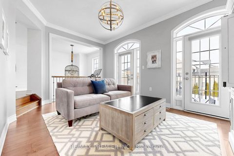 Photo 18 at 176 Headwind Boulevard, Vellore Village, Vaughan