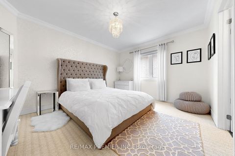 Photo 20 at 176 Headwind Boulevard, Vellore Village, Vaughan