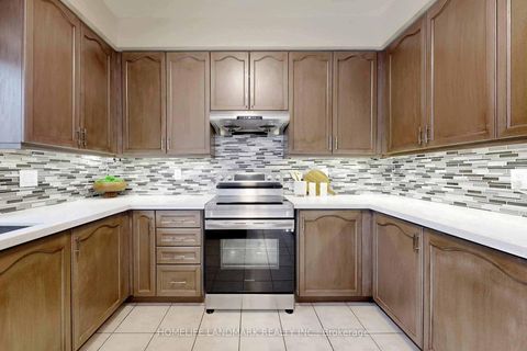 Photo 18 at 18 Olympus Drive, Rouge Woods, Richmond Hill