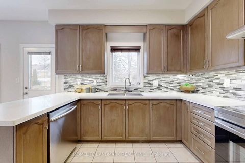 Photo 19 at 18 Olympus Drive, Rouge Woods, Richmond Hill