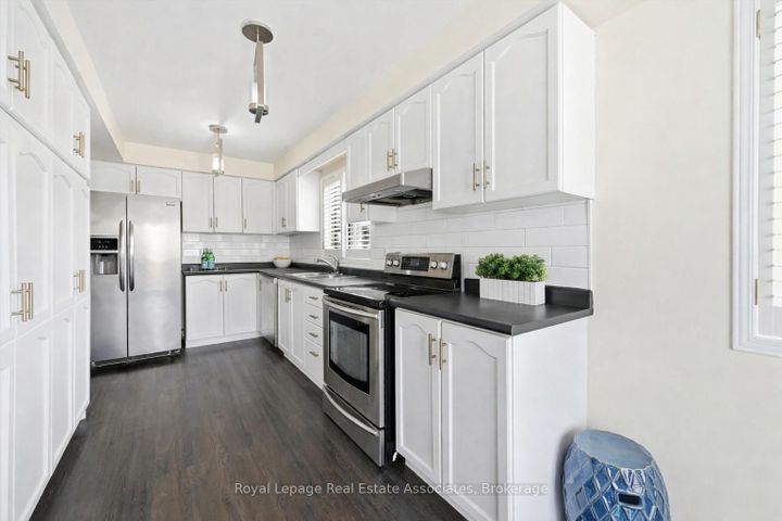 Photo 12 at 35 - 346 Highland Road W, Stoney Creek Mountain, Hamilton