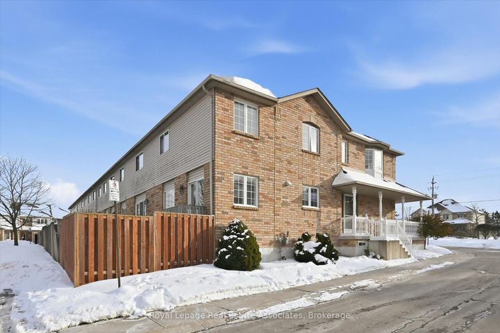 Photo 40 at 35 - 346 Highland Road W, Stoney Creek Mountain, Hamilton