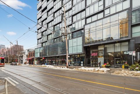 Photo 1 at 732 - 629 King Street W, Waterfront Communities C1, Toronto