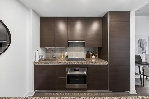 Photo 7 at 732 - 629 King Street W, Waterfront Communities C1, Toronto