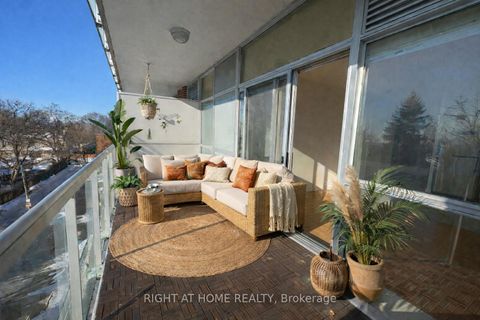 Photo 1 at 404 - 601 Kingston Road, The Beaches, Toronto