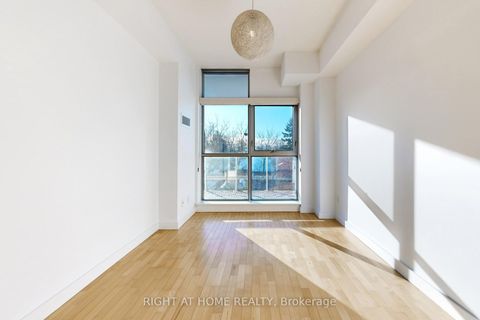 Photo 13 at 404 - 601 Kingston Road, The Beaches, Toronto