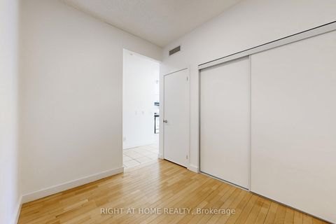 Photo 20 at 404 - 601 Kingston Road, The Beaches, Toronto