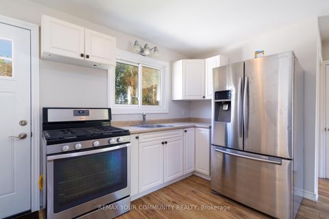 Photo 5 at 210 Cox Mill Road, Painswick North, Barrie