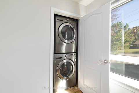 Photo 9 at 210 Cox Mill Road, Painswick North, Barrie