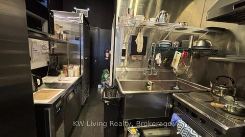 Photo 2 at 15 - 5 Northtown Way, Willowdale East, Toronto