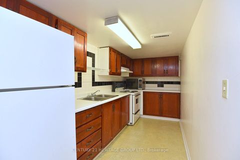 Photo 34 at 1022 Willowdale Avenue, Newtonbrook East, Toronto