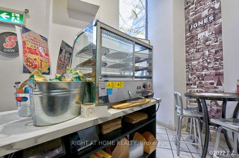 Photo 9 at Unit 9 - 1033 Bay Street, Bay Street Corridor, Toronto