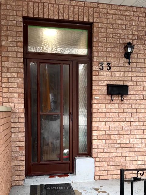 Photo 3 at 33 Shannon Street, Bellwoods, Toronto