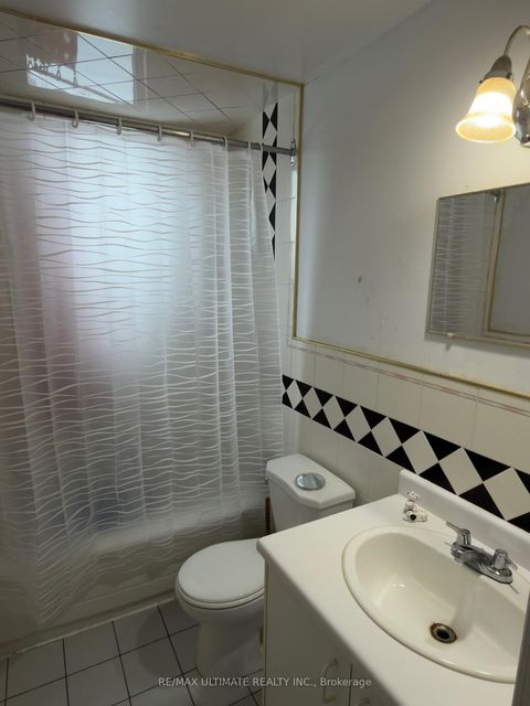 Photo 13 at 33 Shannon Street, Bellwoods, Toronto