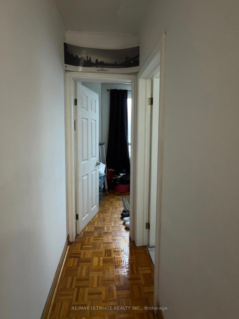 Photo 14 at 33 Shannon Street, Bellwoods, Toronto