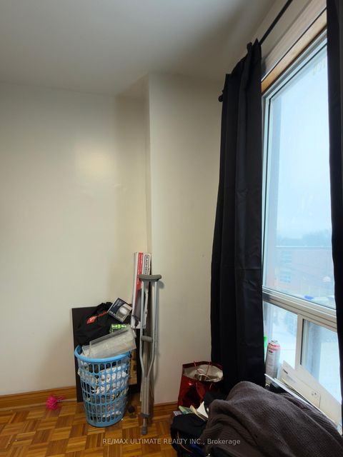 Photo 19 at 33 Shannon Street, Bellwoods, Toronto