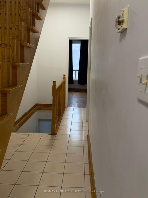 Photo 21 at 33 Shannon Street, Bellwoods, Toronto